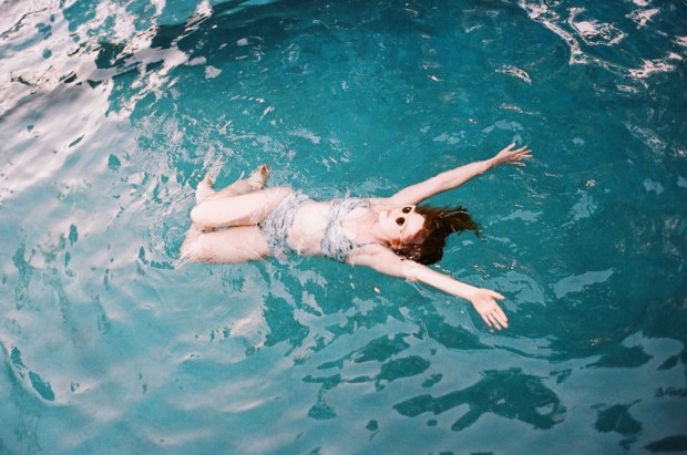 2015_Urban_Outfitters_Samantha_Pleet09