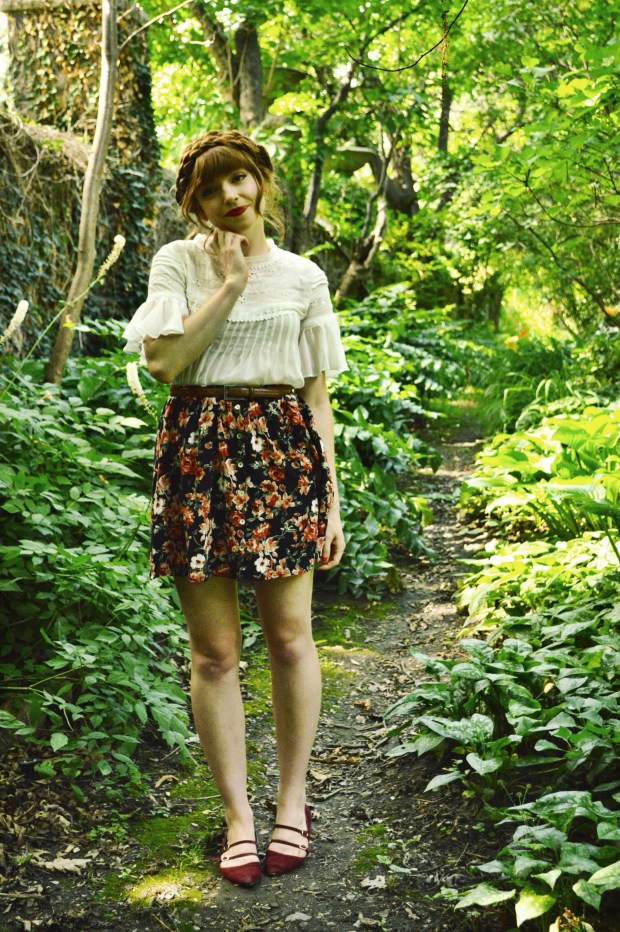 Larkspur Vintage | Outfit: Fit For A Queen