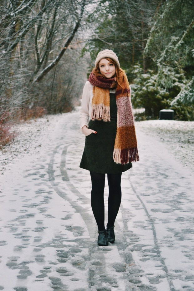 Larkspur Vintage | Outfit: Coming Home